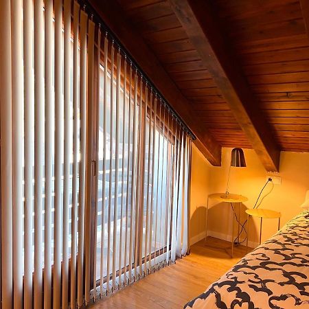 Duplex La Roca - L'Amfitriona Daire Espot Dış mekan fotoğraf
