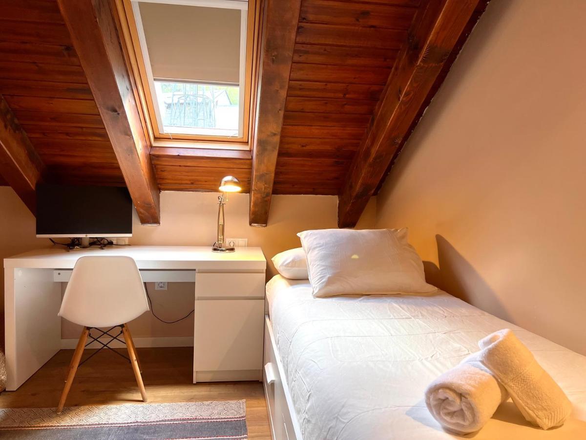 Duplex La Roca - L'Amfitriona Daire Espot Dış mekan fotoğraf