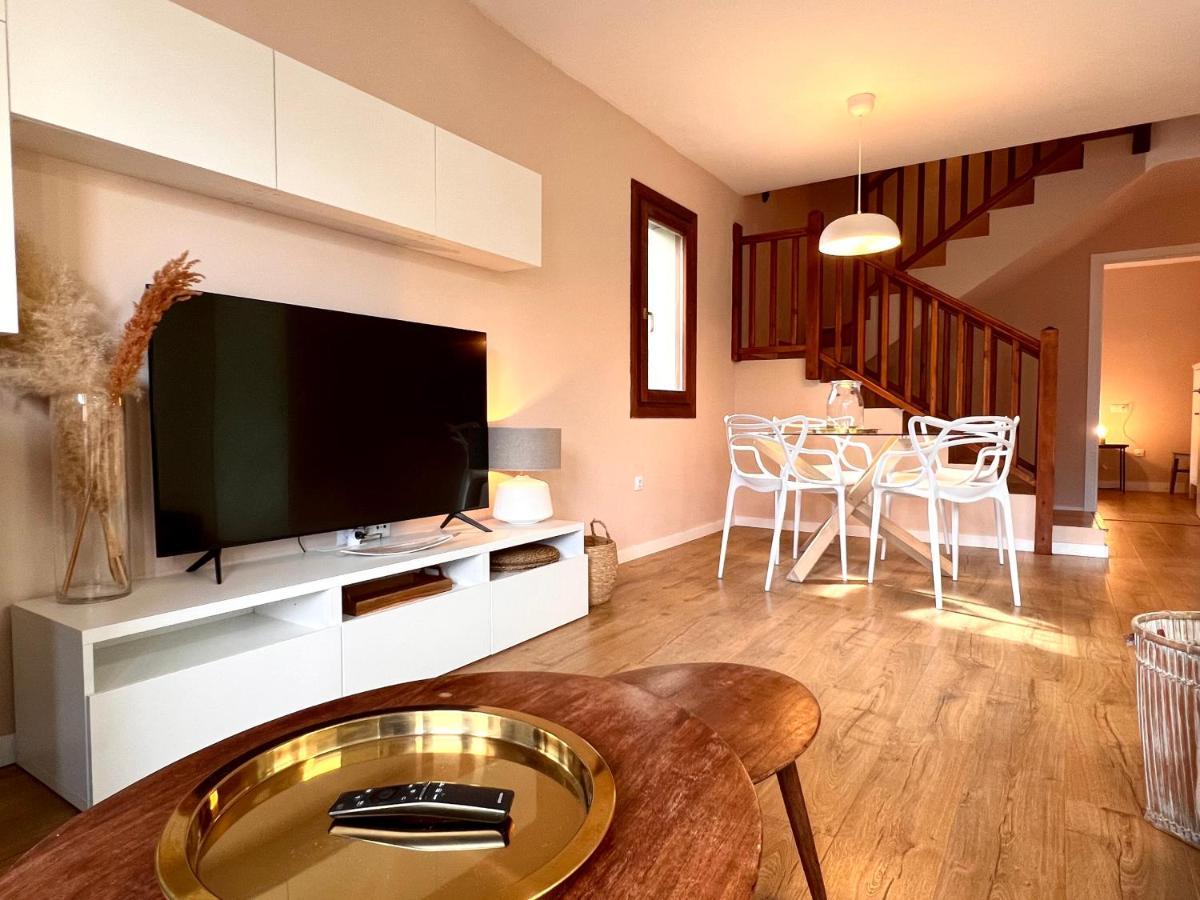 Duplex La Roca - L'Amfitriona Daire Espot Dış mekan fotoğraf
