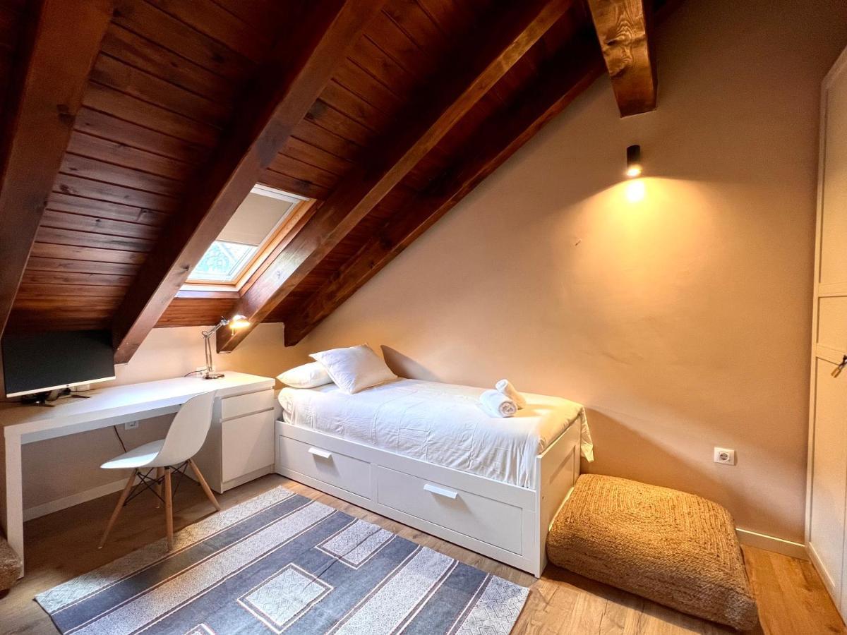 Duplex La Roca - L'Amfitriona Daire Espot Dış mekan fotoğraf