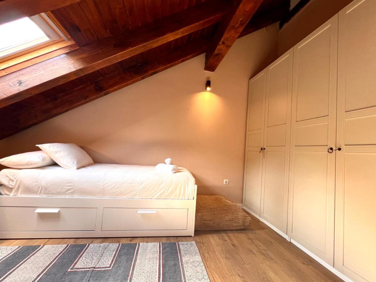 Duplex La Roca - L'Amfitriona Daire Espot Dış mekan fotoğraf